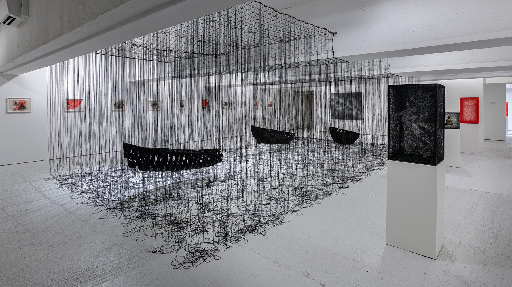 チャウヌ♡コンプリート [Stargraphy] EXHIBITION 展示会 CHIHARU SHIOTA | NAVIGATING THE UNKNOWN – KÖNIG GALERIE