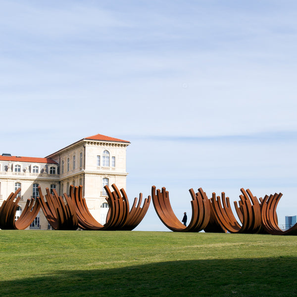 BERNAR VENET 84 ARCS / DÉSORDRE – KÖNIG GALERIE