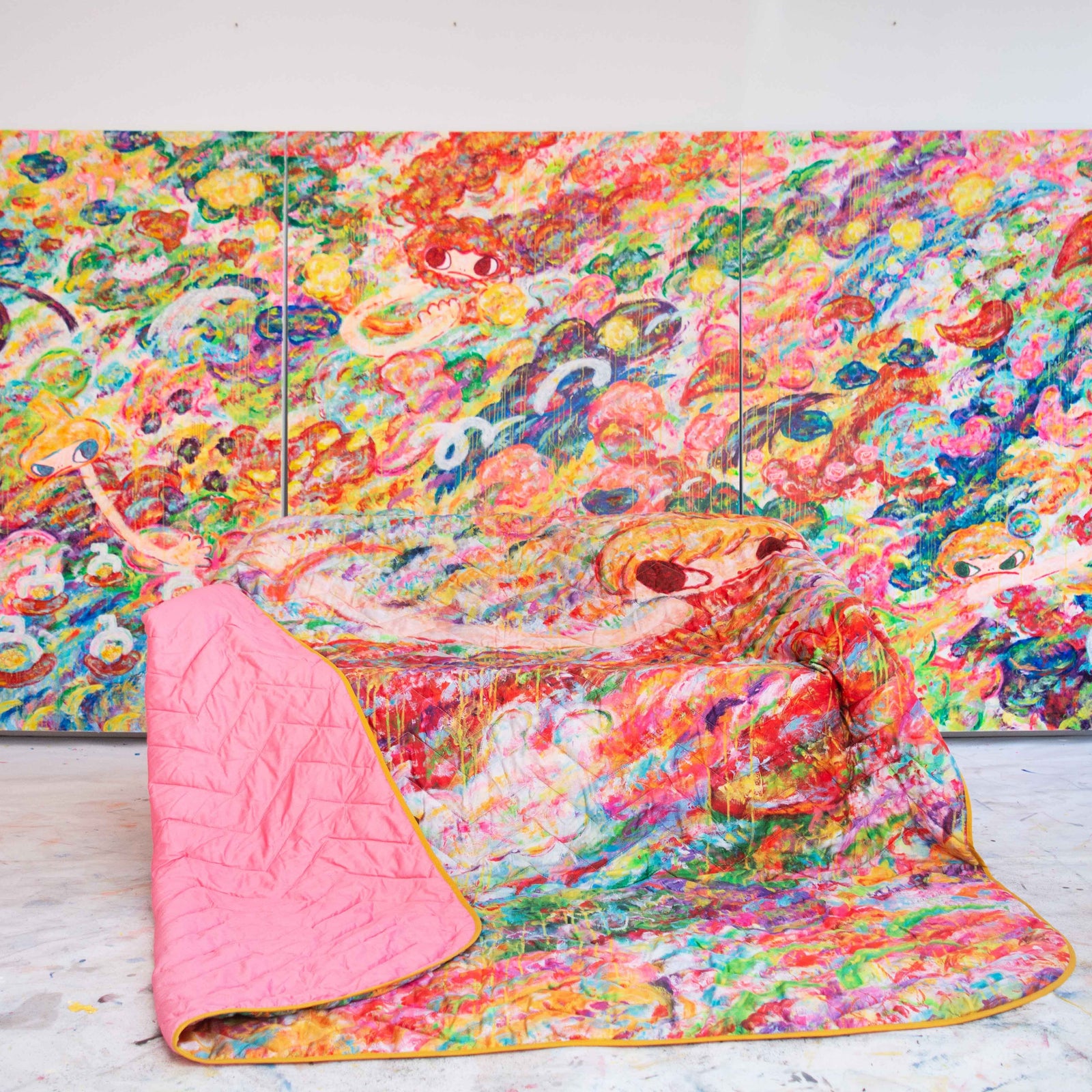 KS_AyakoRokkaku_blanket_photo_