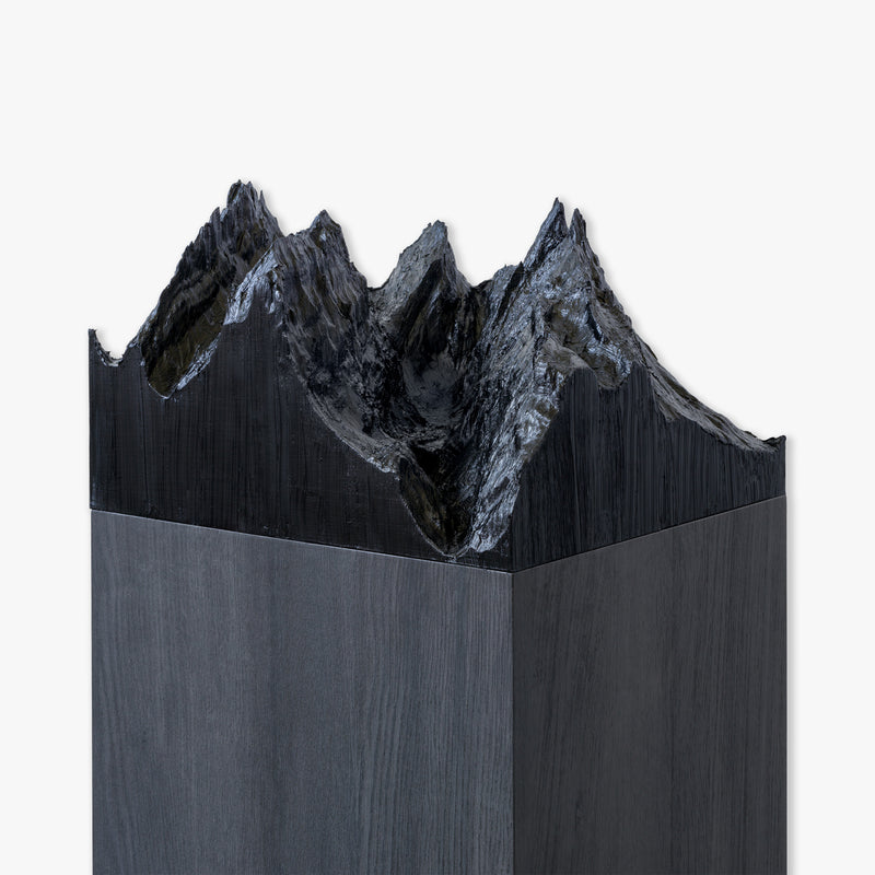 Black Alpstein stretched z-axis