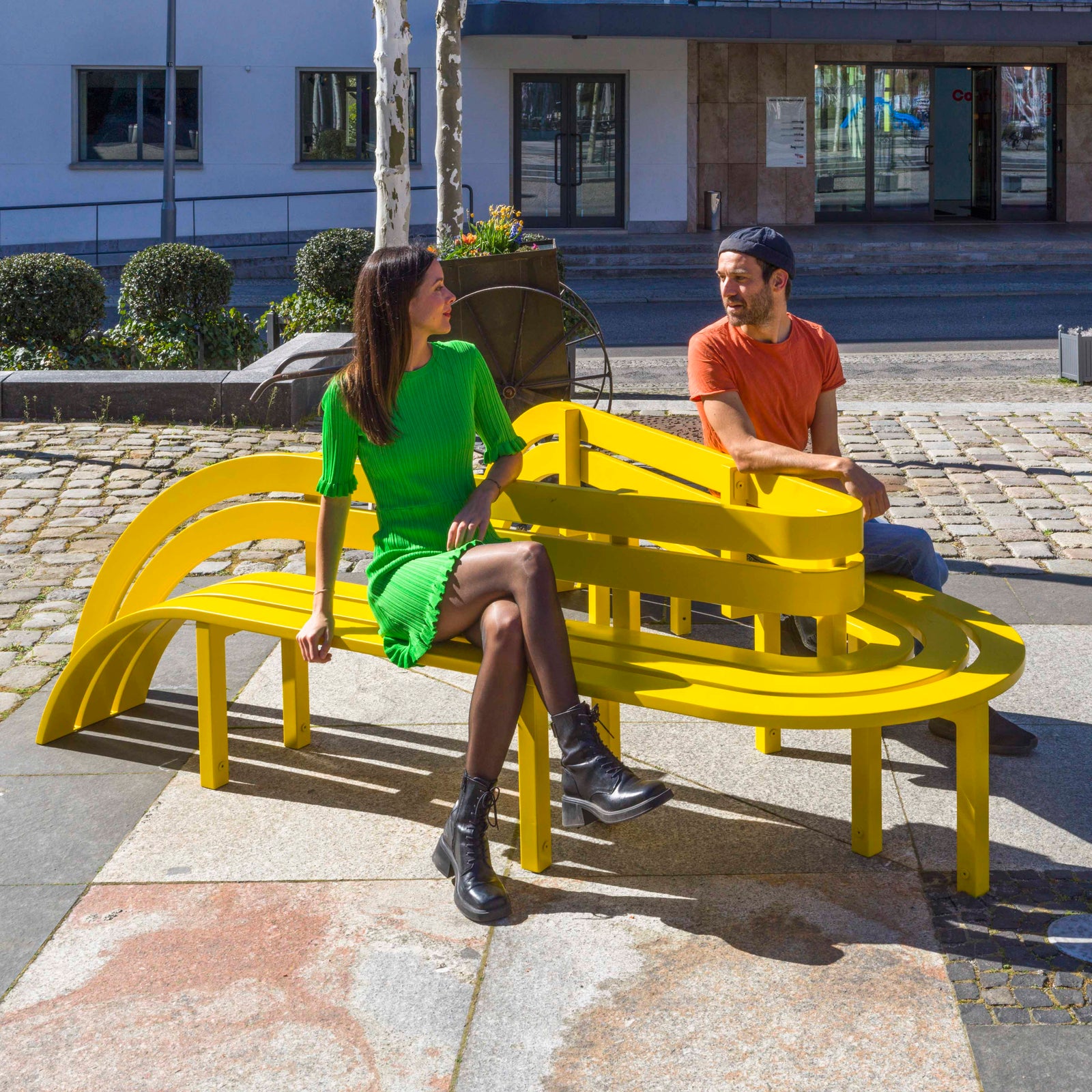専用　yellow bench インダストリアル ベンチ ポストモダン web_JHS895_01_JeppeHein_Yellow