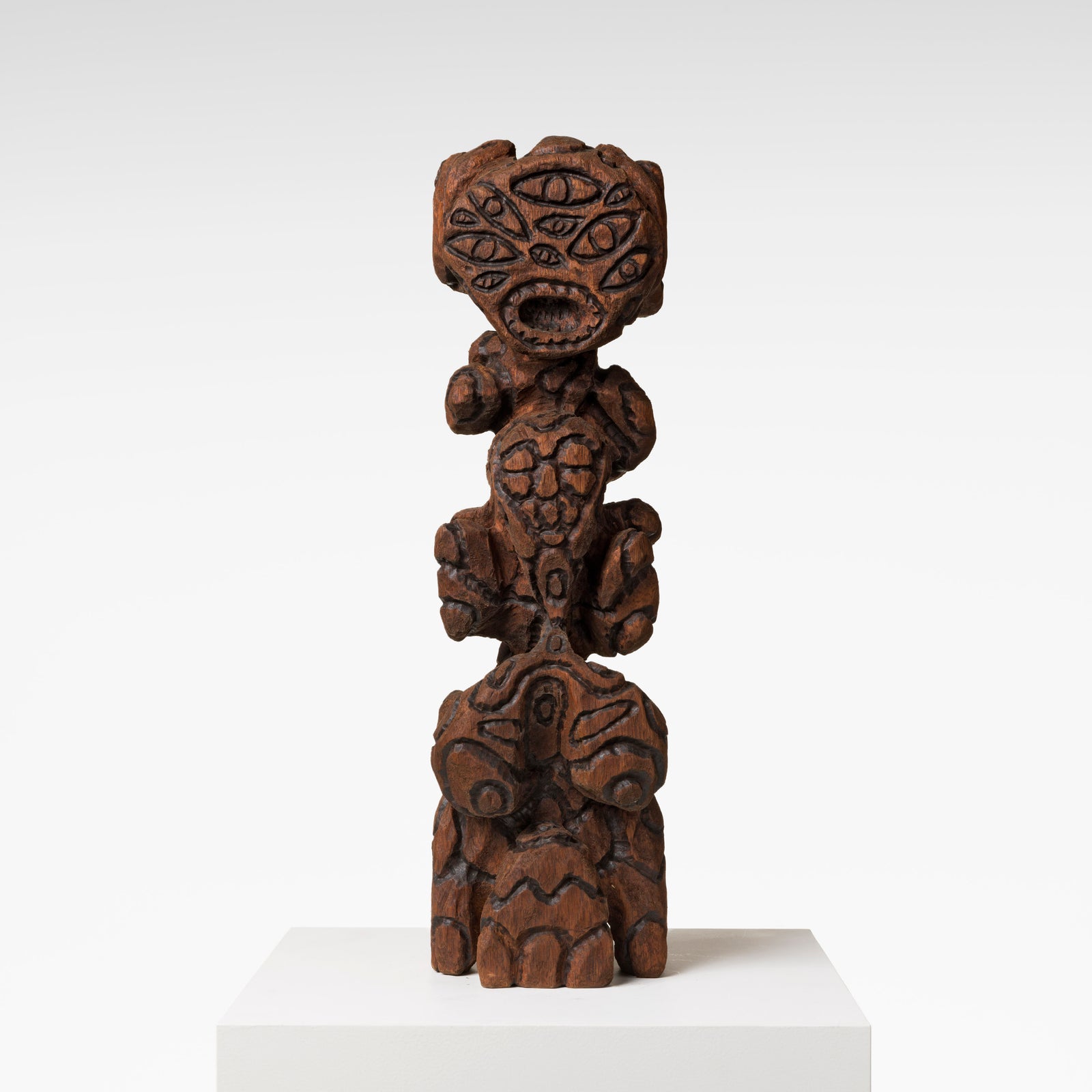 サンルイ Saint Louis totems 1992 彫刻 オブジェ We sing to the Moon: Bone Totems Series – KÖNIG GALERIE